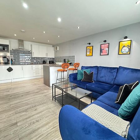 Rnm - Business Professionals Stay, Walsall City Centre, 2 Bedroom With Ensuite And Bathroom, Entire Place, Kitchen & Washroom With Amenities, Smart Tv, Easy Access, Fast Wifi, Parking Nearby, Great Transport Links Esterno foto