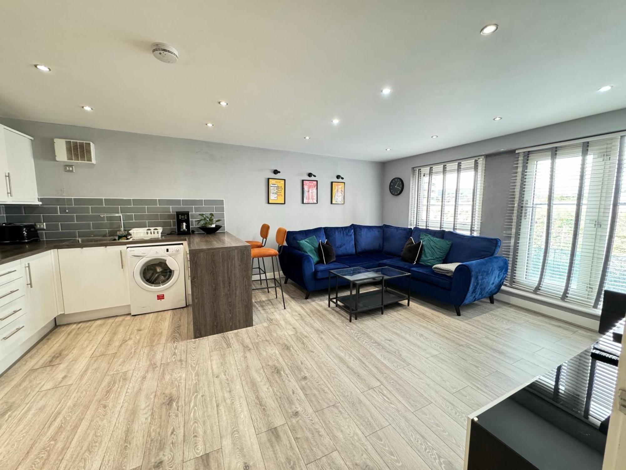 Rnm - Business Professionals Stay, Walsall City Centre, 2 Bedroom With Ensuite And Bathroom, Entire Place, Kitchen & Washroom With Amenities, Smart Tv, Easy Access, Fast Wifi, Parking Nearby, Great Transport Links Esterno foto