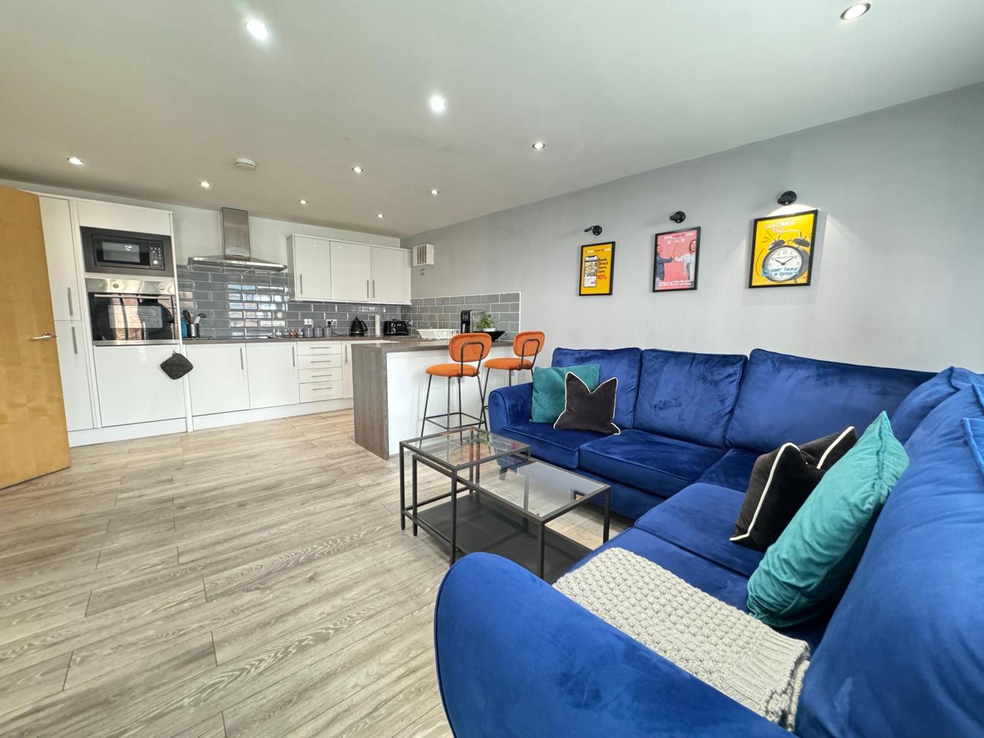 Rnm - Business Professionals Stay, Walsall City Centre, 2 Bedroom With Ensuite And Bathroom, Entire Place, Kitchen & Washroom With Amenities, Smart Tv, Easy Access, Fast Wifi, Parking Nearby, Great Transport Links Esterno foto